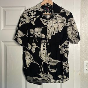 As goth as Hawaiian can get